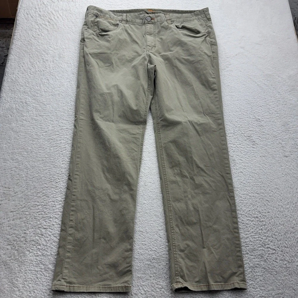 Tommy Bahama Boracay Men 42x32 Olive Green Straight 5-Pocket Chino Pants Stretch